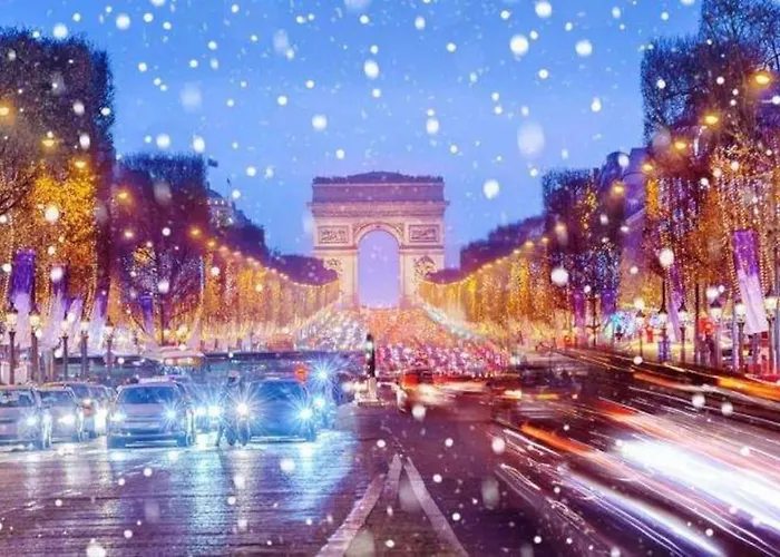Beau Temps Aux Champs Elysees, Tour Eiffel